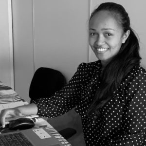 Dr Anjara Saloma