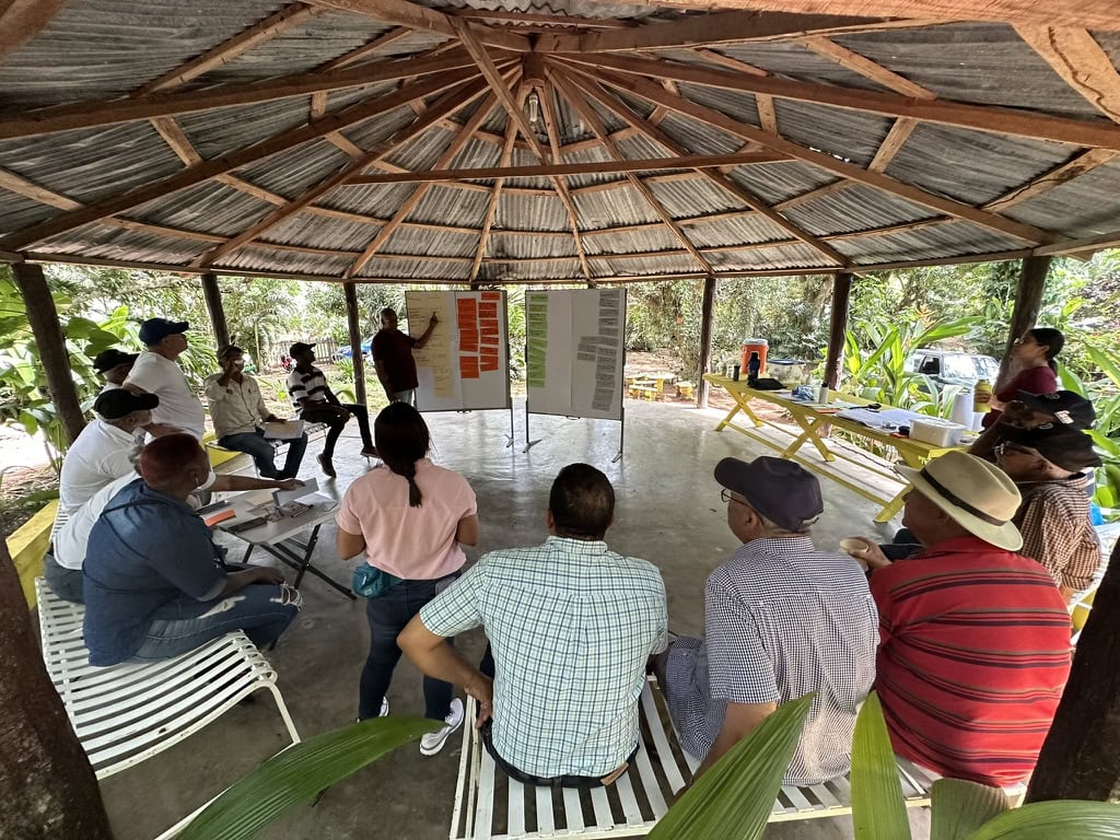 AD0CE95B-47A0-4B60-9FB2-5A48812890D4_1_105_c